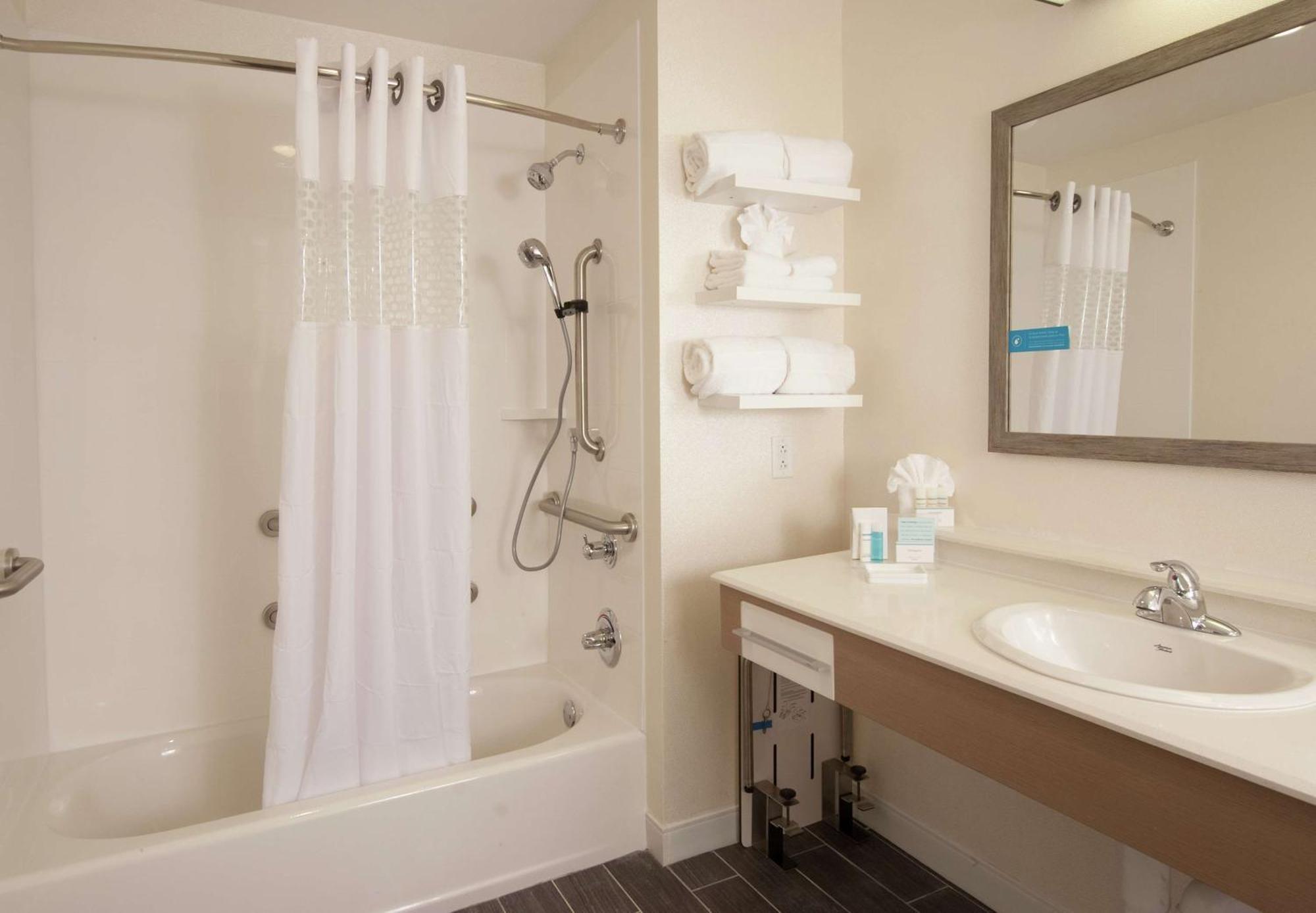 Hampton & By Hilton Augusta-washington Rd 3*
